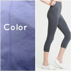NWT Morgan Seamless Cropped Capri ShapingLegging